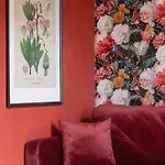 Luxury With Two Bedrooms And Balcony By Renters Prestige
