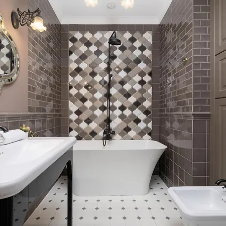 Luxury With Two Bedrooms And Balcony By Renters Prestige Апартаменты Краков