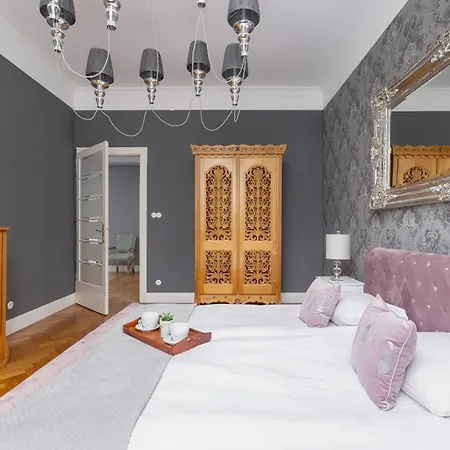 Апартаменты Luxury With Two Bedrooms And Balcony By Renters Prestige Краков